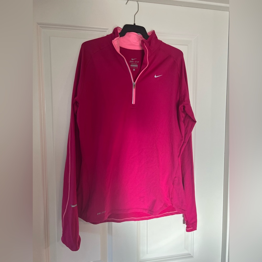 Nike Dri-Fit woman's half zip long sleep running top in Pink/Magenta. NWOT